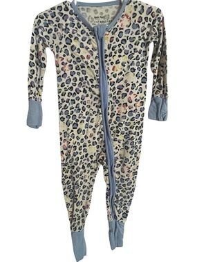 6/12 Months Little Sleepies Leopard Love Zippy